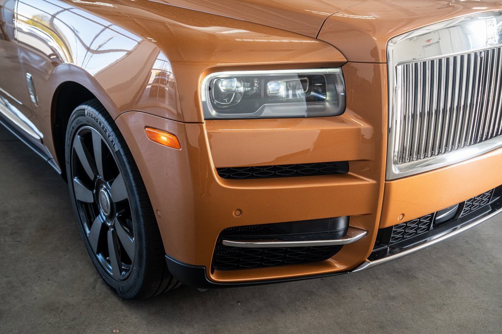 Used 2023 Rolls-Royce Cullinan w/ Cullinan Package image 20