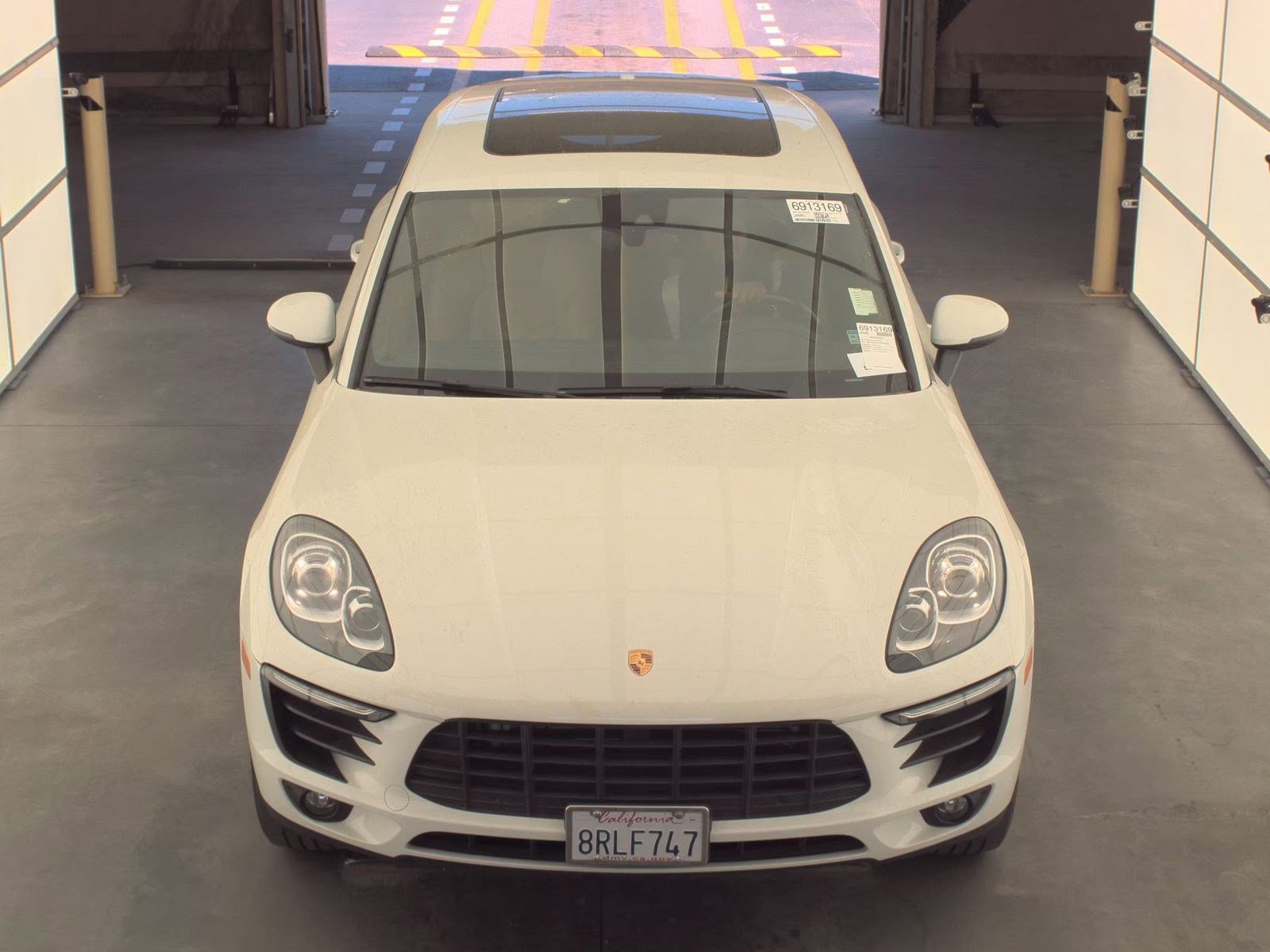 Used 2017 Porsche Macan S image 2