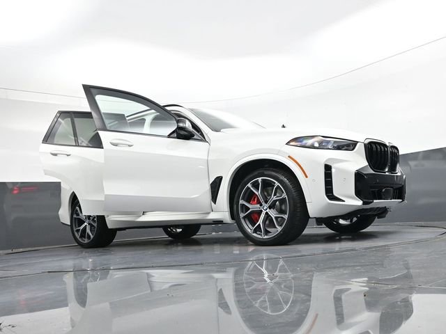 New 2026 BMW X5 M60i w/ Climate Comfort Package image 42