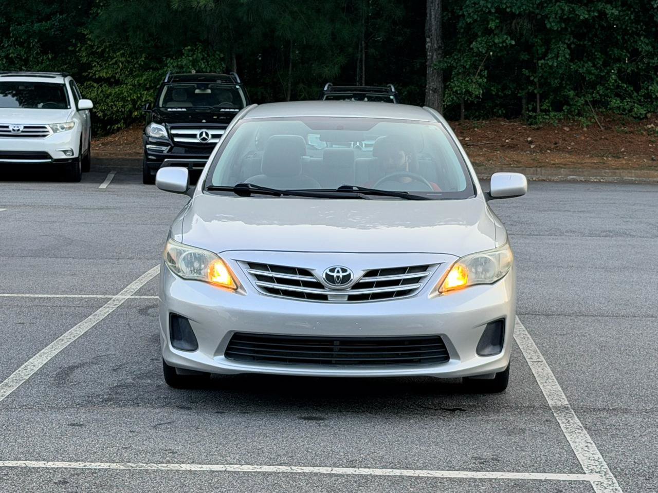 Used 2013 Toyota Corolla LE FWD image 3