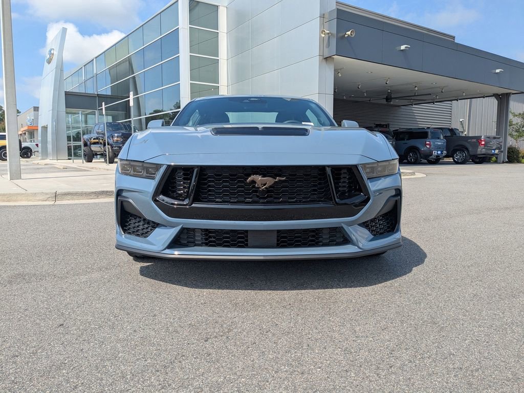 Used 2025 Ford Mustang GT Premium RWD image 9