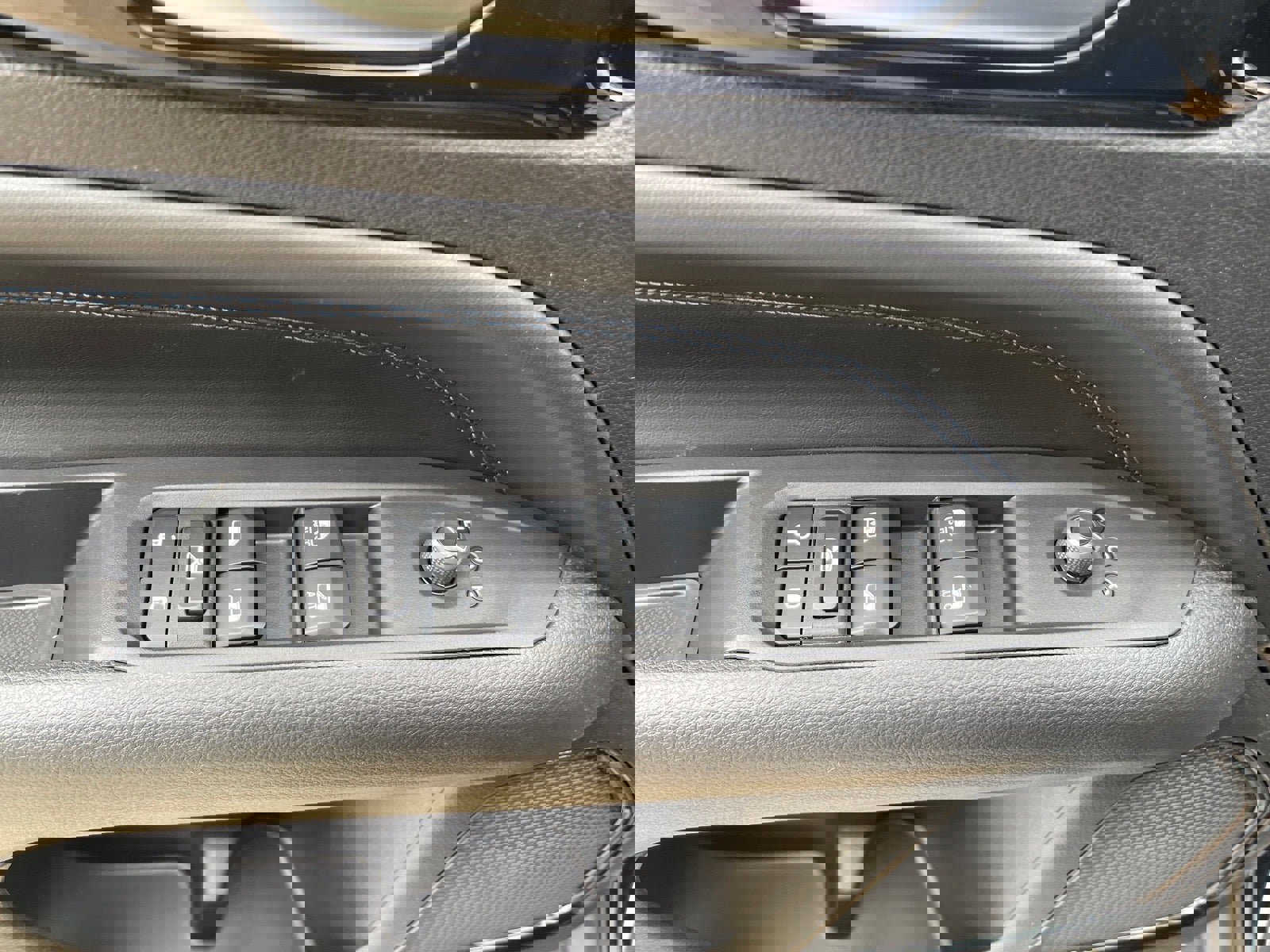 New 2026 Jeep Compass Latitude image 16