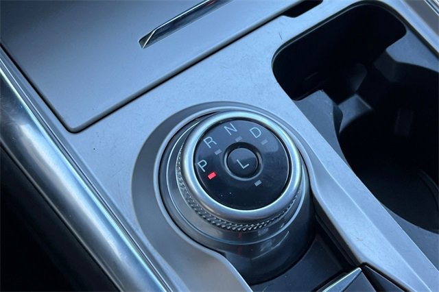 Used 2022 Ford Explorer XLT w/ Equipment Group 202A image 25