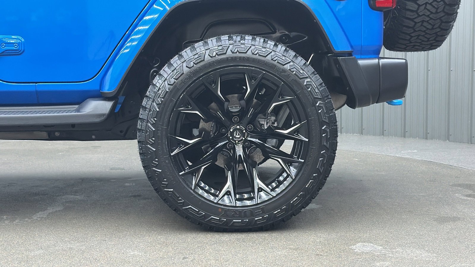 Used 2024 Jeep Wrangler Unlimited w/ Convenience Group image 9