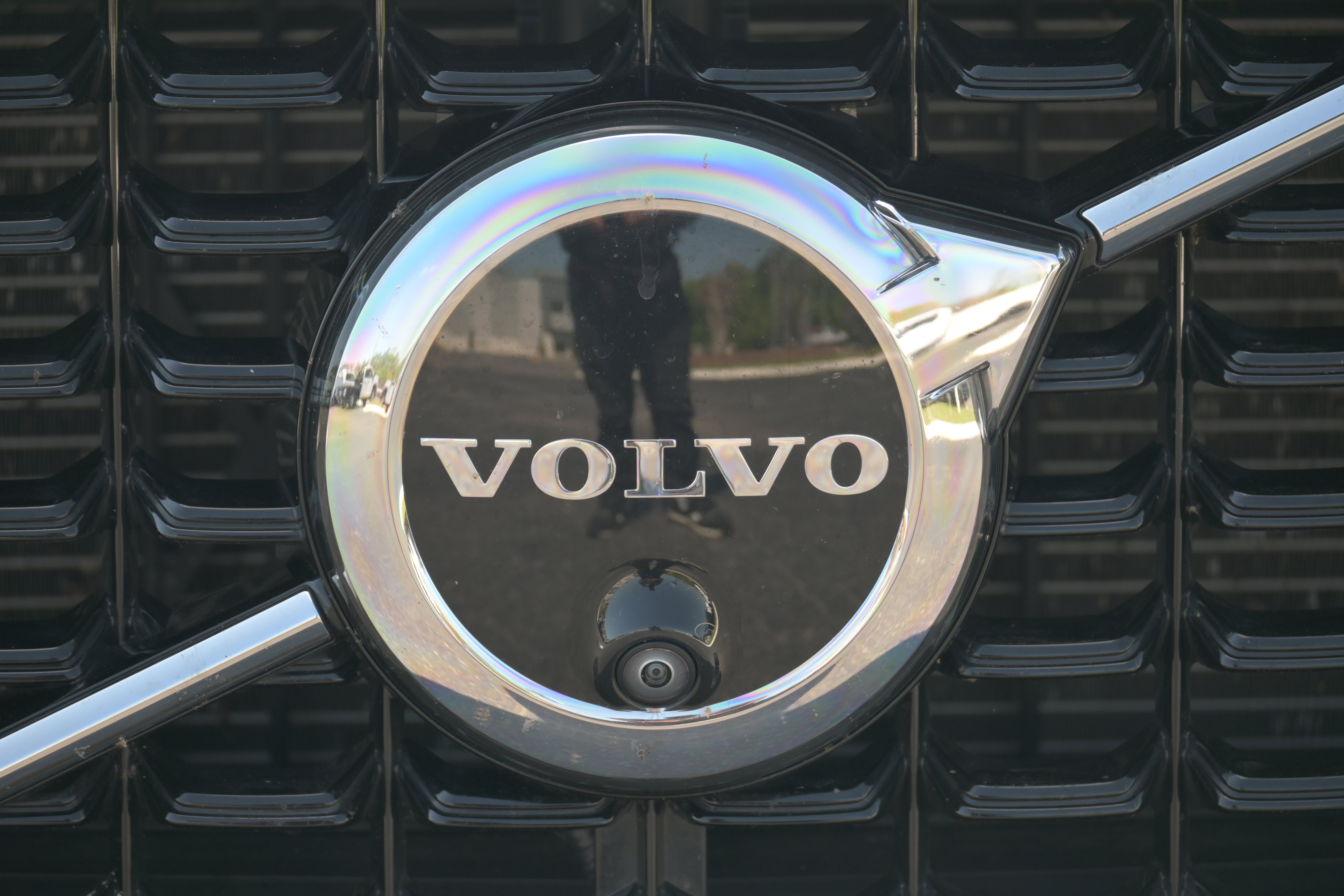 Used 2024 Volvo XC60 B5 Plus w/ Protection Package Premier image 37