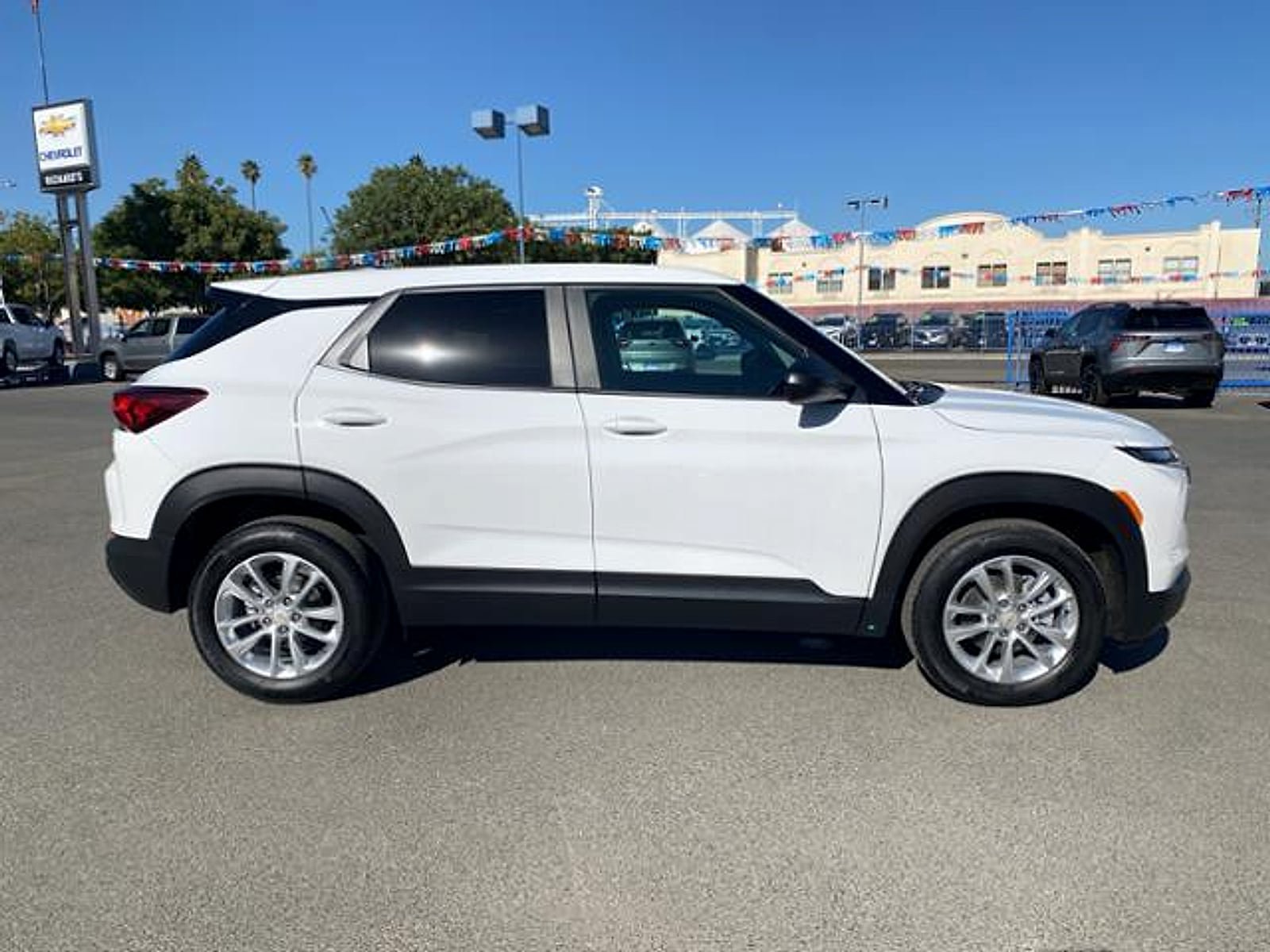 Used 2026 Chevrolet TrailBlazer LS w/ LS Convenience Package FWD image 5