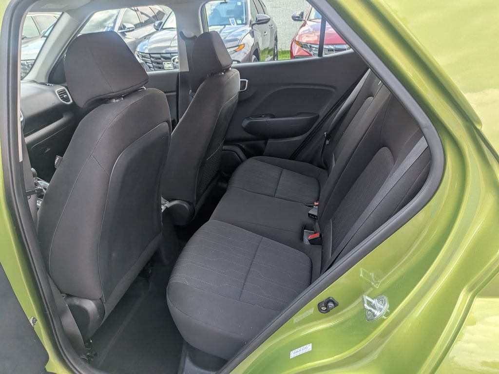 Used 2020 Hyundai Venue SE FWD image 29