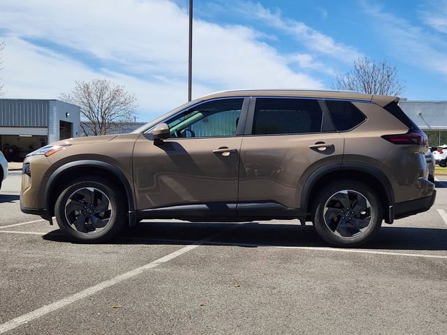 Certified 2024 Nissan Rogue SV w/ SV Premium Package FWD image 2