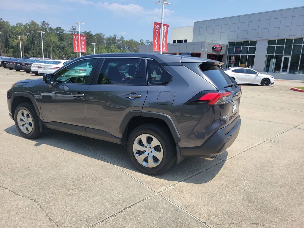 Used 2023 Toyota RAV4 LE FWD image 3