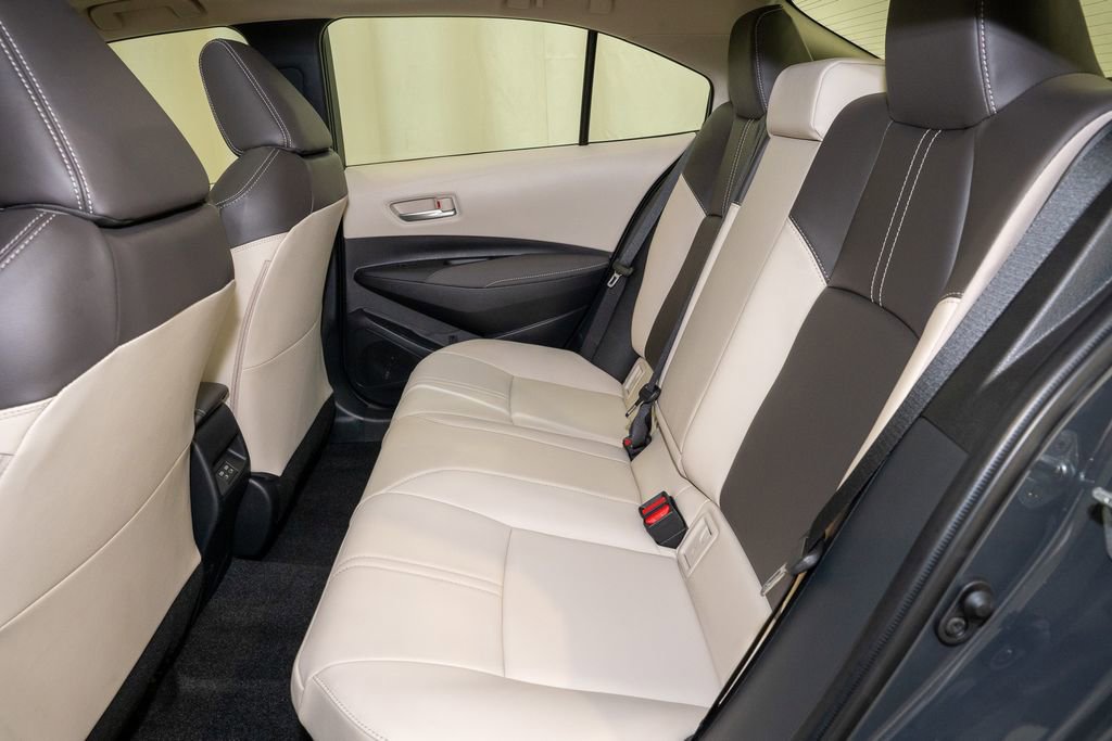 Used 2025 Toyota Corolla XLE image 8