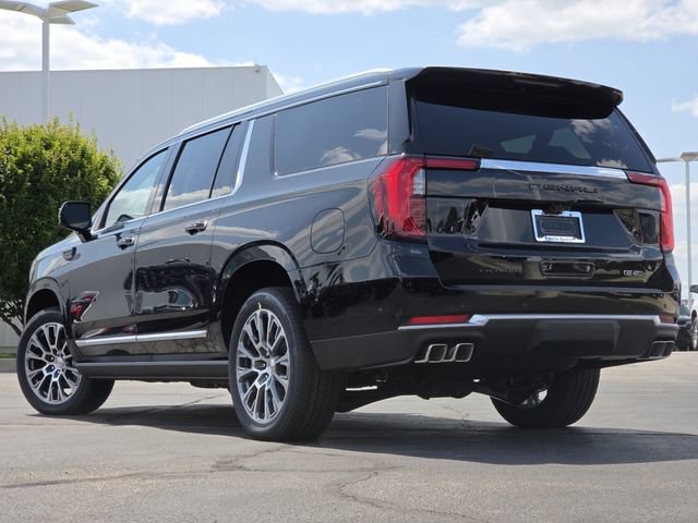New 2026 GMC Yukon XL Denali w/ Denali Reserve Package AWD/4WD image 17