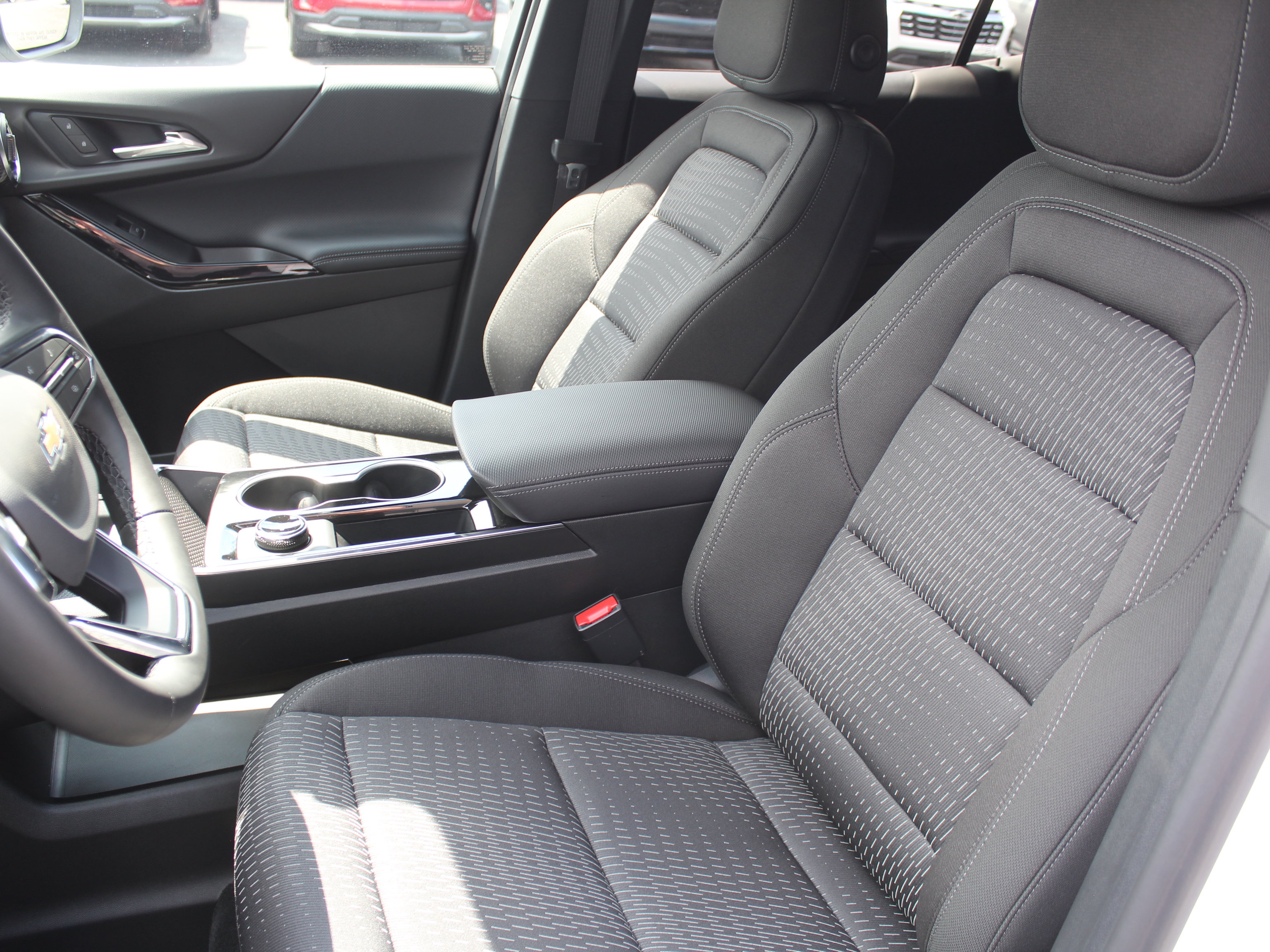 New 2027 Chevrolet Equinox LT AWD/4WD image 9