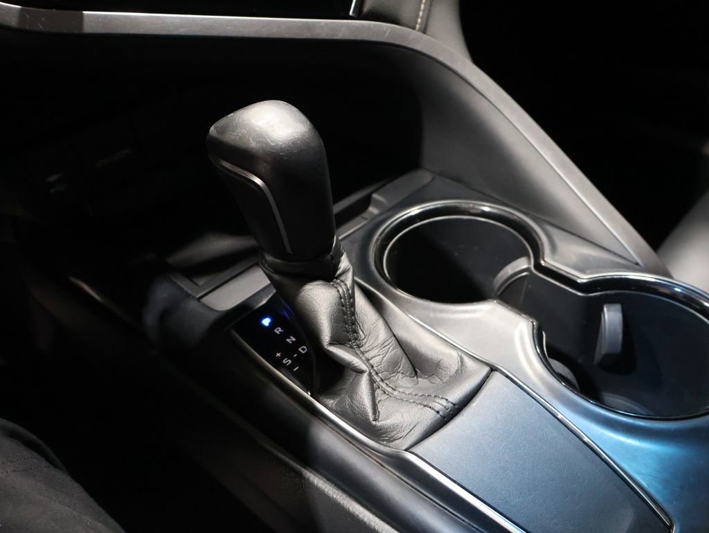 Used 2018 Toyota Camry SE image 24