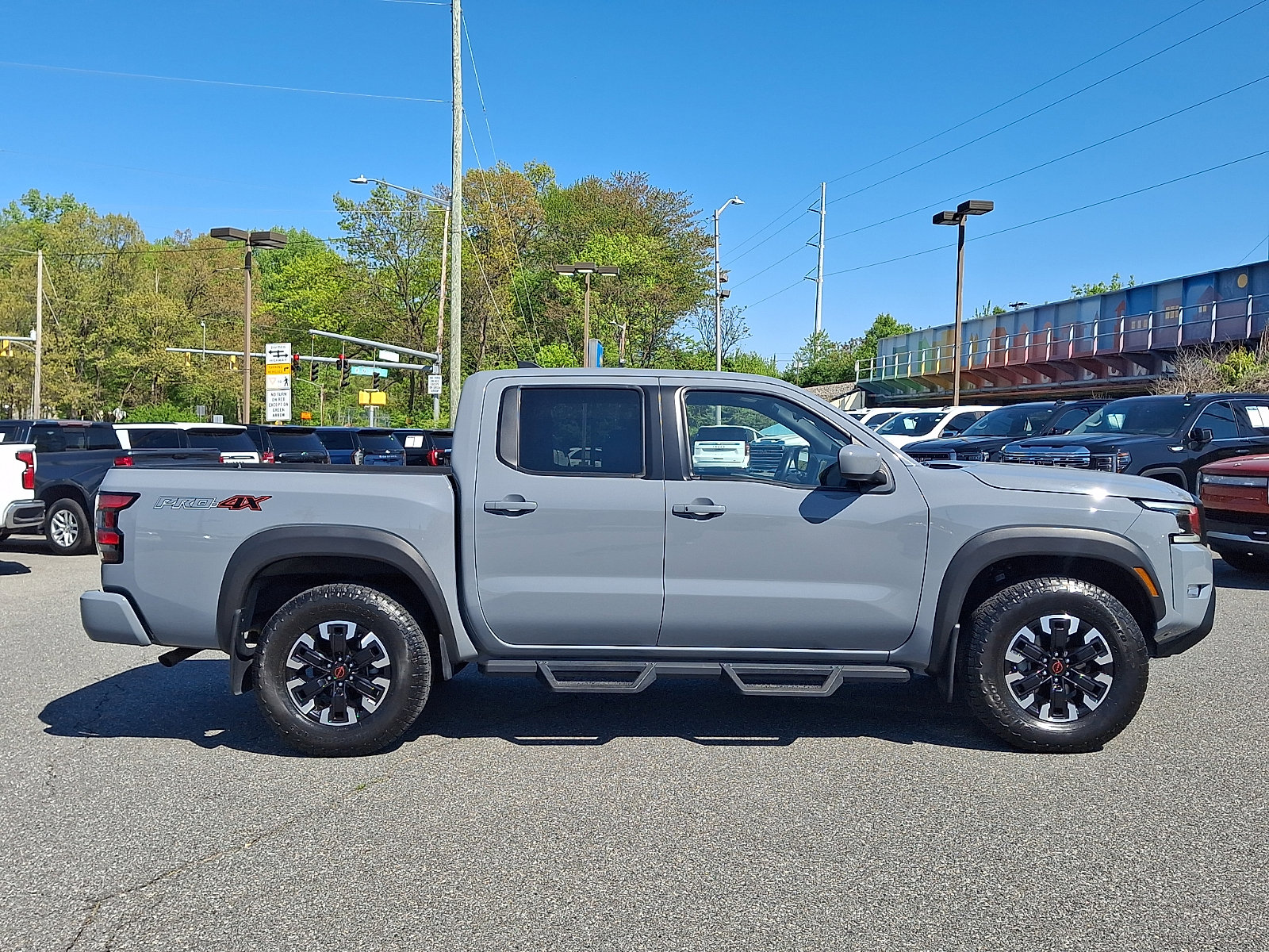 Used 2024 Nissan Frontier PRO-4X w/ Technology Package AWD/4WD image 7