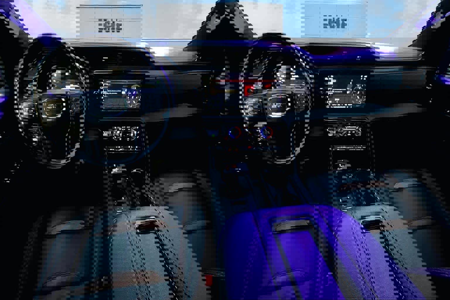 Used 2022 GMC Sierra 1500 AT4 w/ AT4 Premium Package image 10