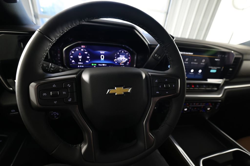 Used 2025 Chevrolet Silverado 2500 High Country w/ High Country Premium Package AWD/4WD image 19