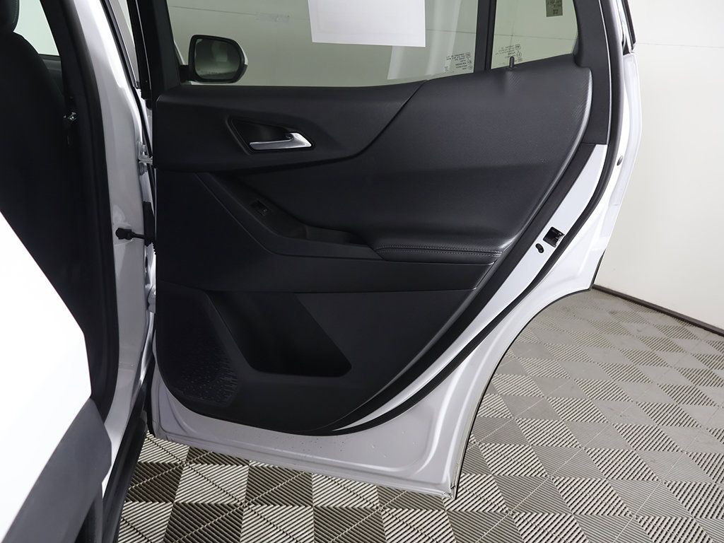 Used 2026 Chevrolet Equinox LT FWD image 25