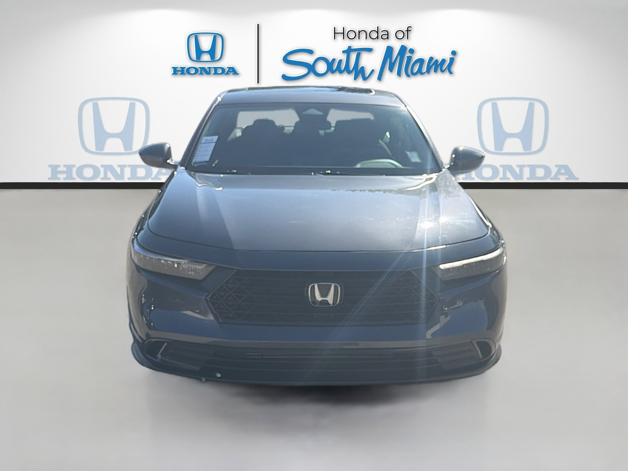 Used 2023 Honda Accord EX image 2
