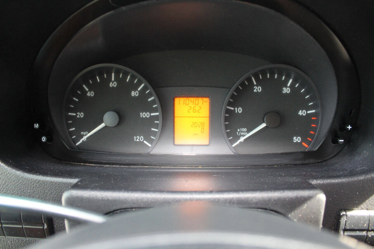 Used 2013 Mercedes-Benz Sprinter 2500 image 9