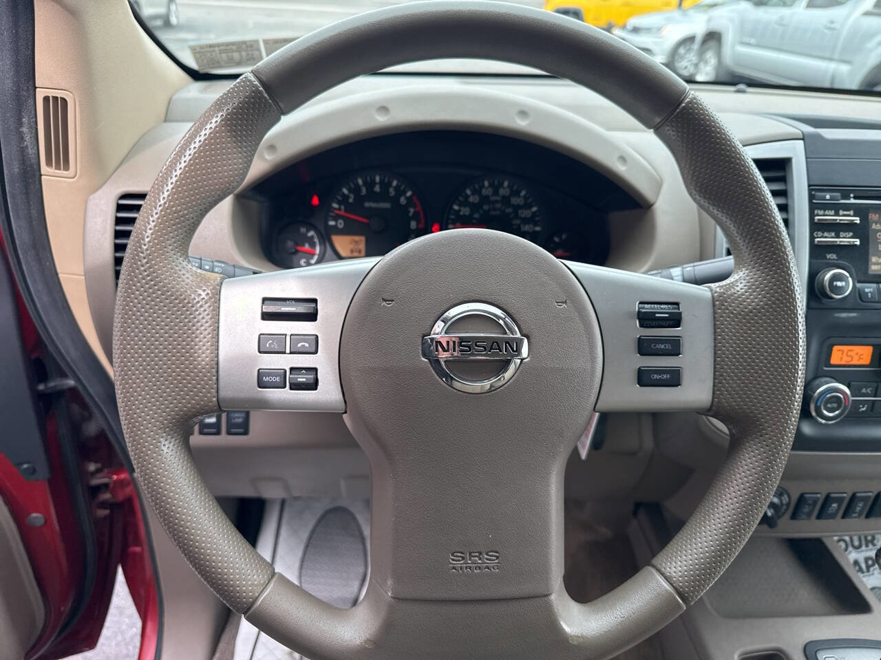 Used 2014 Nissan Frontier SV w/ SV Value Truck Package AWD/4WD image 30