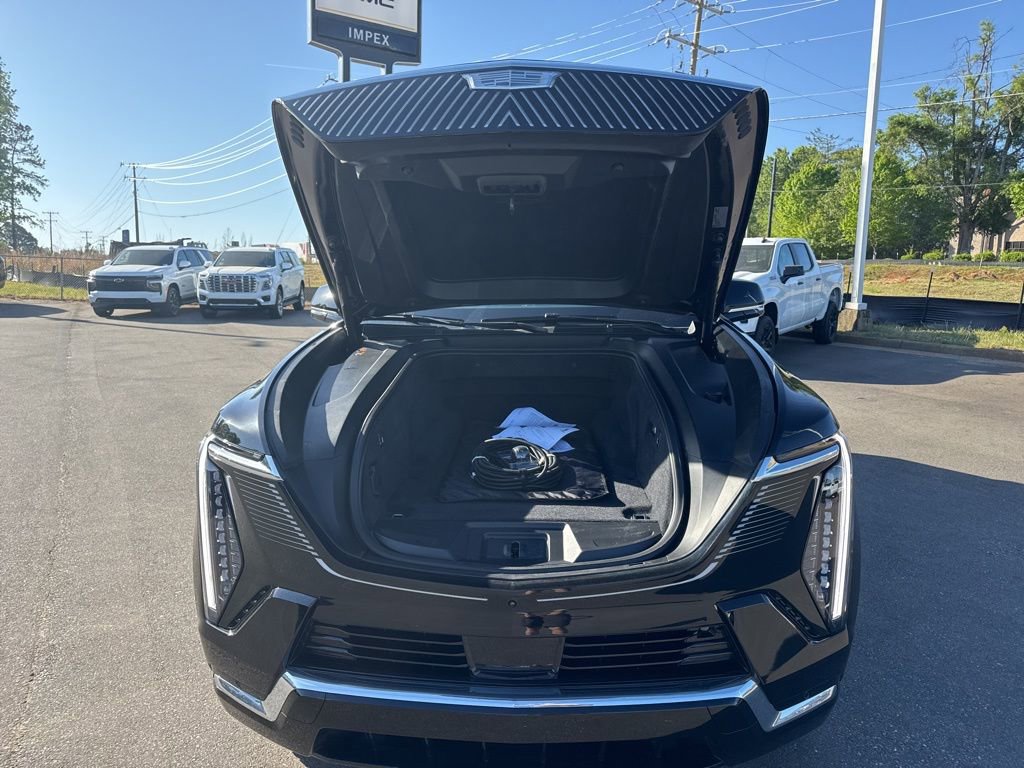Used 2025 Cadillac Escalade IQ Luxury 2 w/ LPO, Premium Carpet Package AWD/4WD image 37