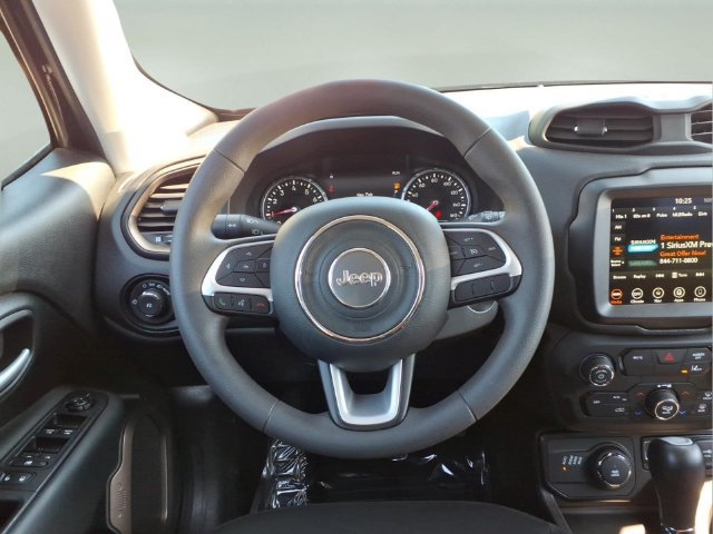 Used 2023 Jeep Renegade Latitude AWD/4WD image 21
