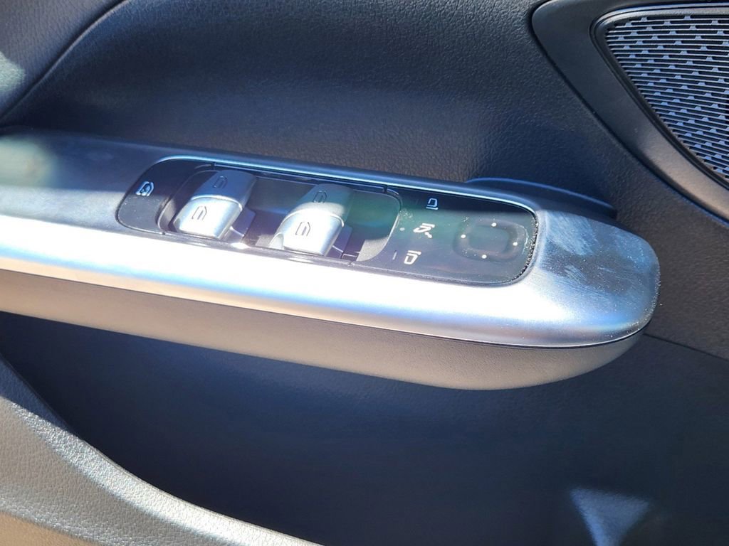 New 2024 Mercedes-Benz C 300 4MATIC Sedan image 9