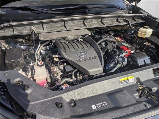Used 2023 Toyota Highlander XLE image 21