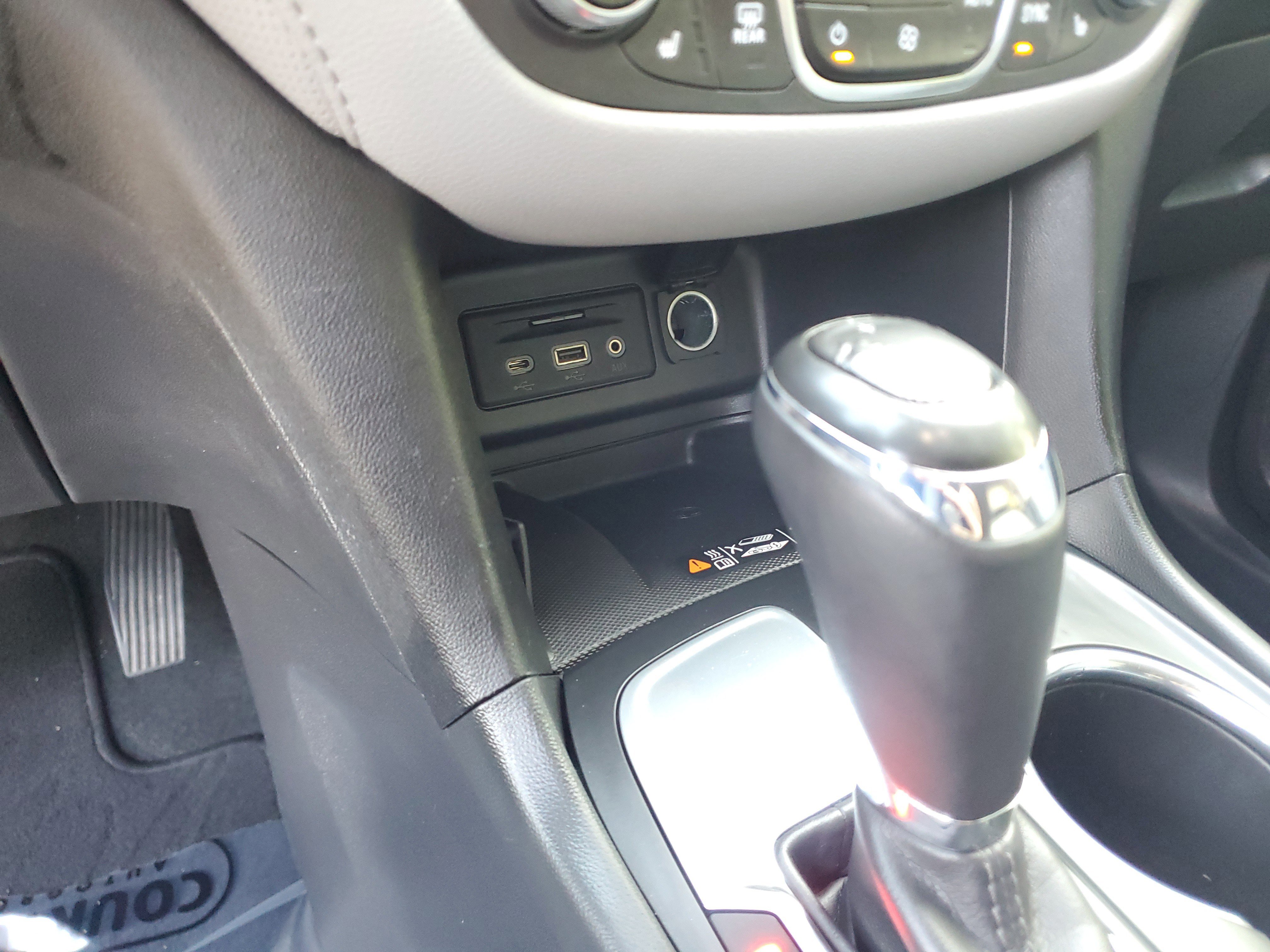 Used 2019 Chevrolet Equinox Premier image 25