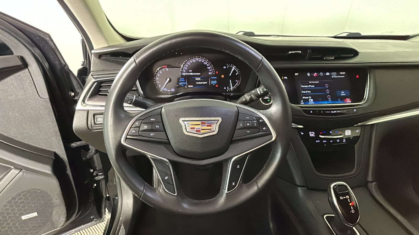 Used 2017 Cadillac XT5 Luxury AWD/4WD image 18