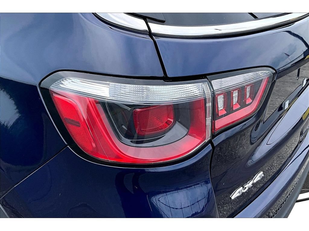 Used 2018 Jeep Compass Limited w/ Navigation Group AWD/4WD image 35