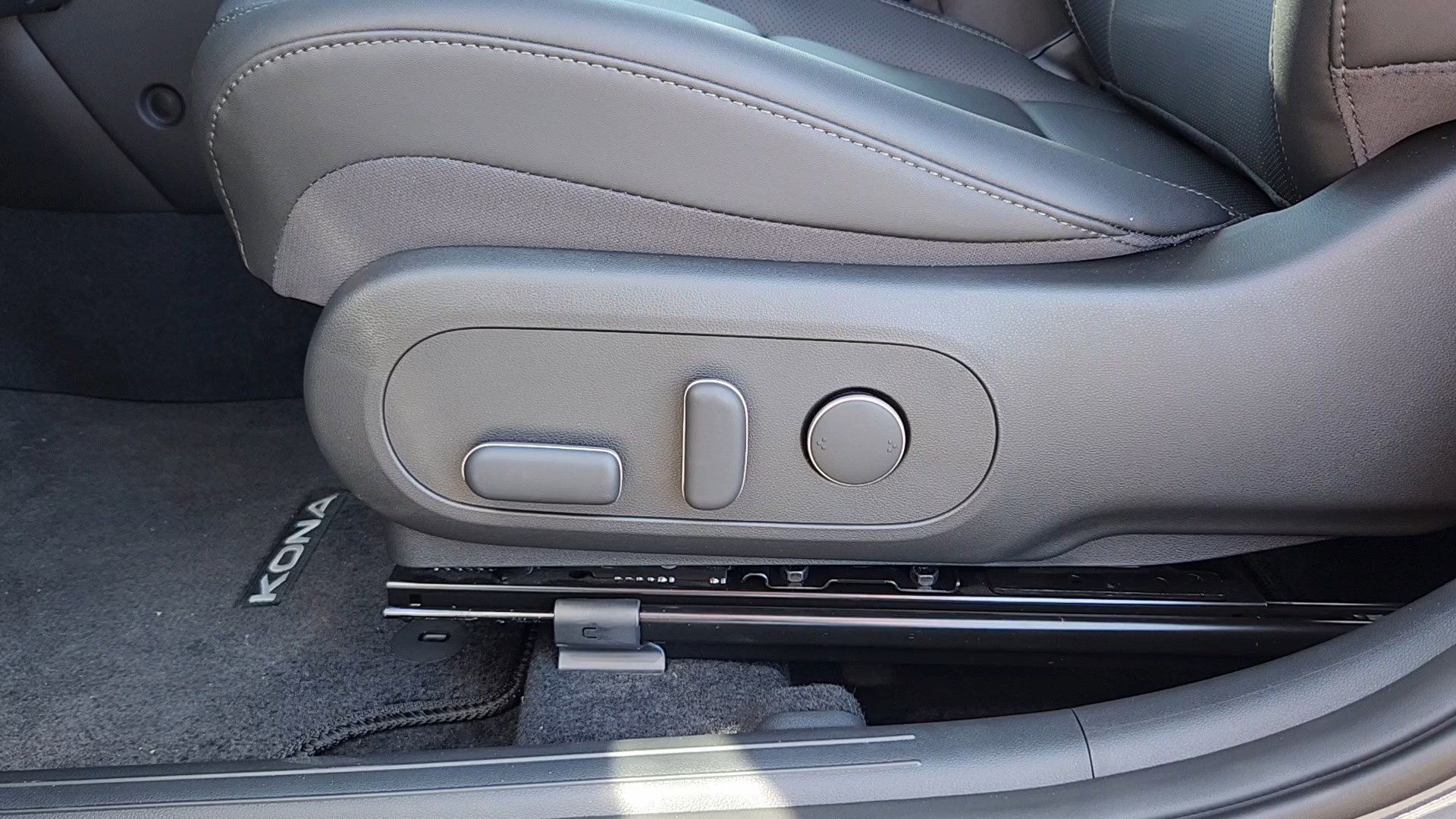 New 2026 Hyundai Kona Limited image 8