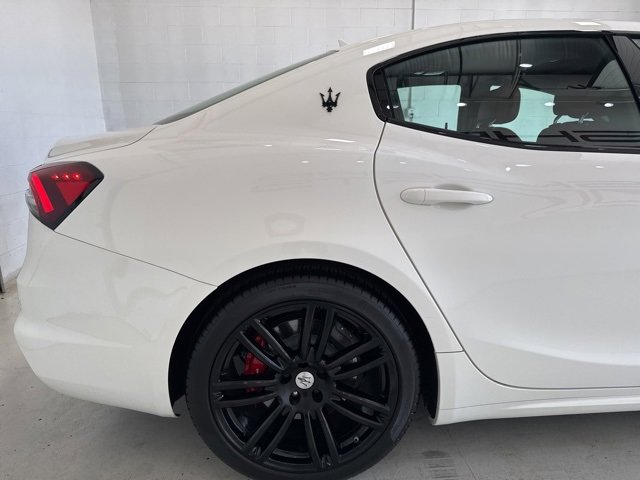 Used 2022 Maserati Ghibli Modena Q4 image 6