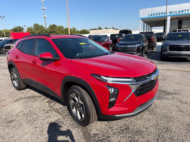 New 2026 Chevrolet Trax LT w/ Sunroof Package FWD image 1