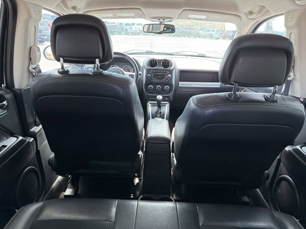 Used 2016 Jeep Compass Latitude AWD/4WD image 25