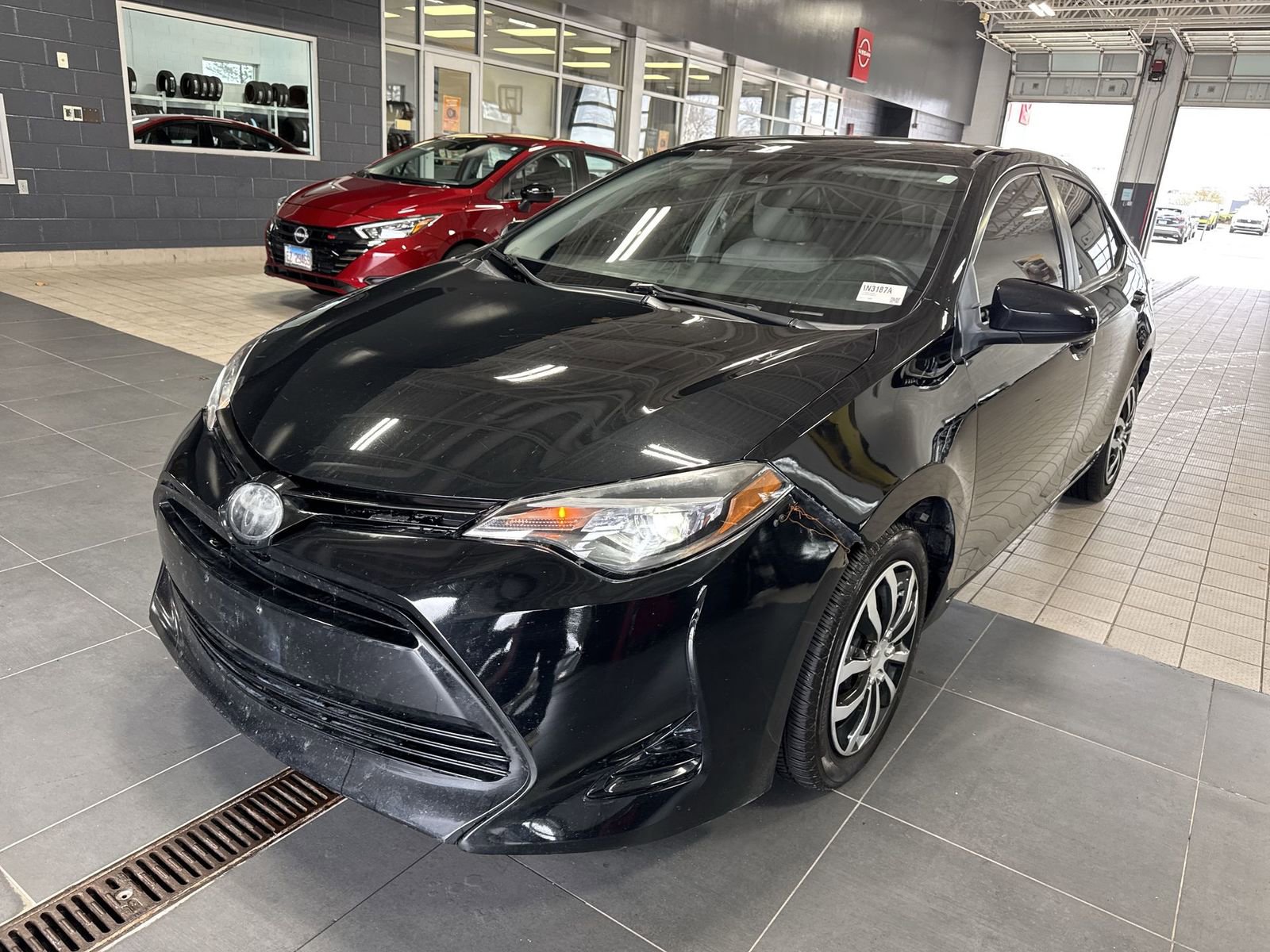 Used 2017 Toyota Corolla LE w/ Carpet Mat Package (TMS) FWD image 28