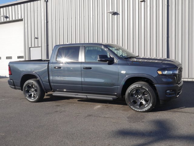 New 2026 RAM 1500 4x4 Crew Cab image 9