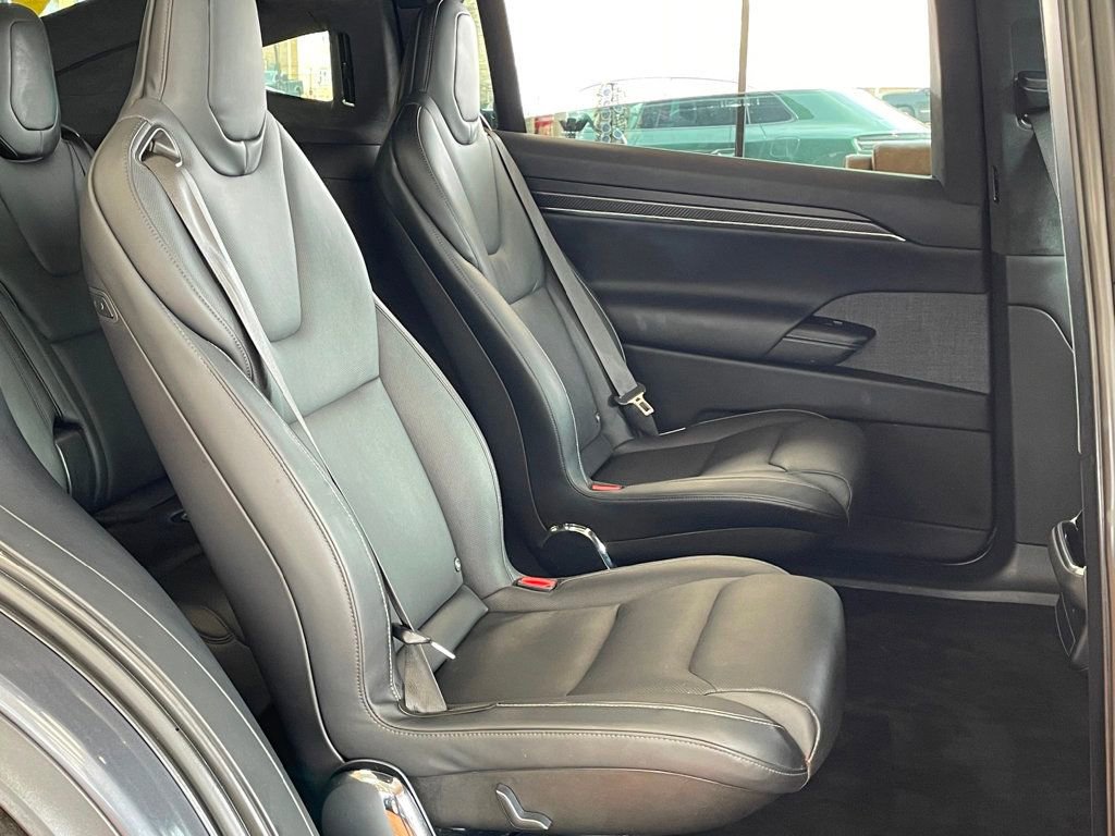 Used 2022 Tesla Model X Plaid image 23