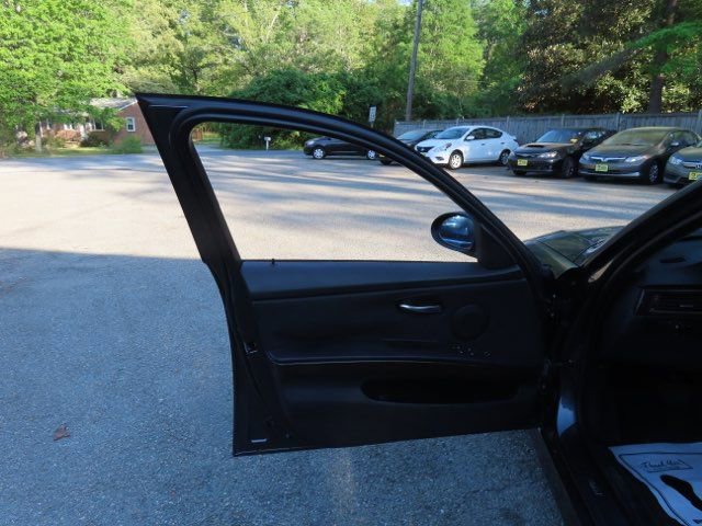 Used 2006 BMW 325i Sedan RWD image 14