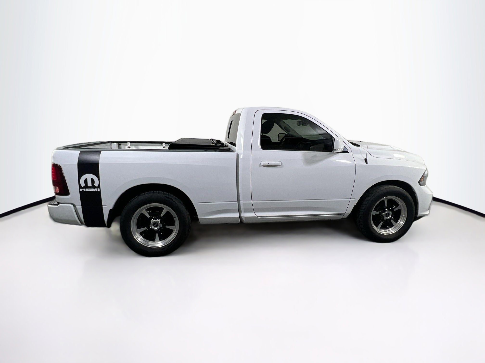 Used 2017 RAM 1500 Sport w/ Convenience Group image 4