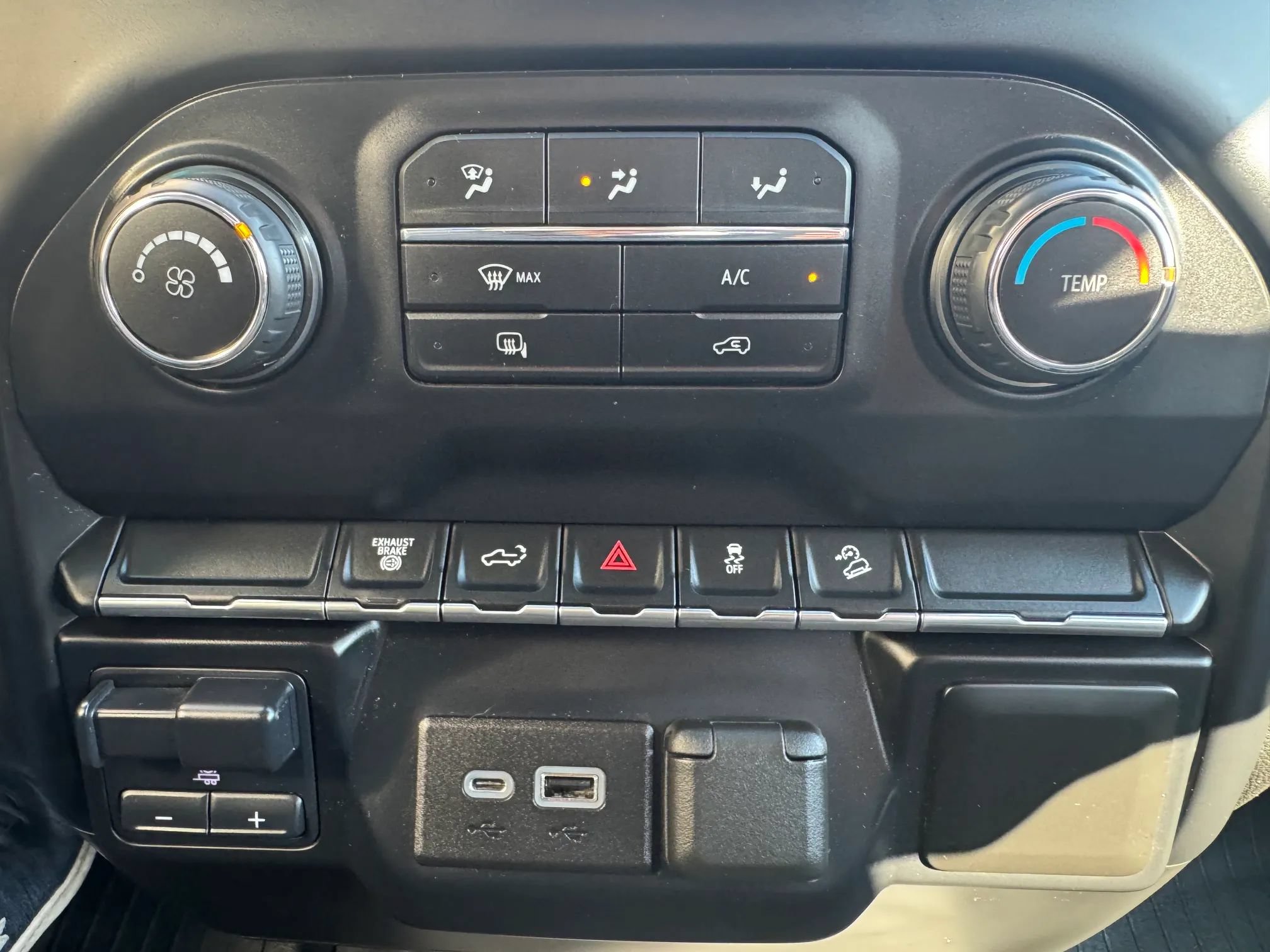 Used 2021 Chevrolet Silverado 2500 LT w/ Z71 Off-Road Package AWD/4WD image 15