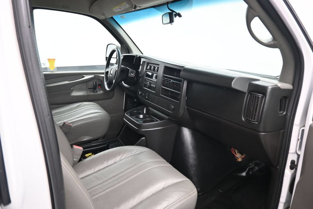 Used 2014 Chevrolet Express 3500 LS RWD image 45