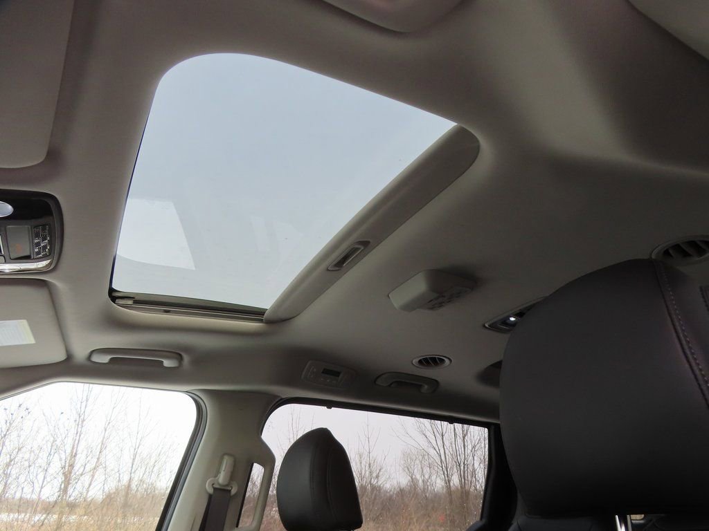 New 2026 Kia Carnival SX w/ SX Dark Edition Package image 7