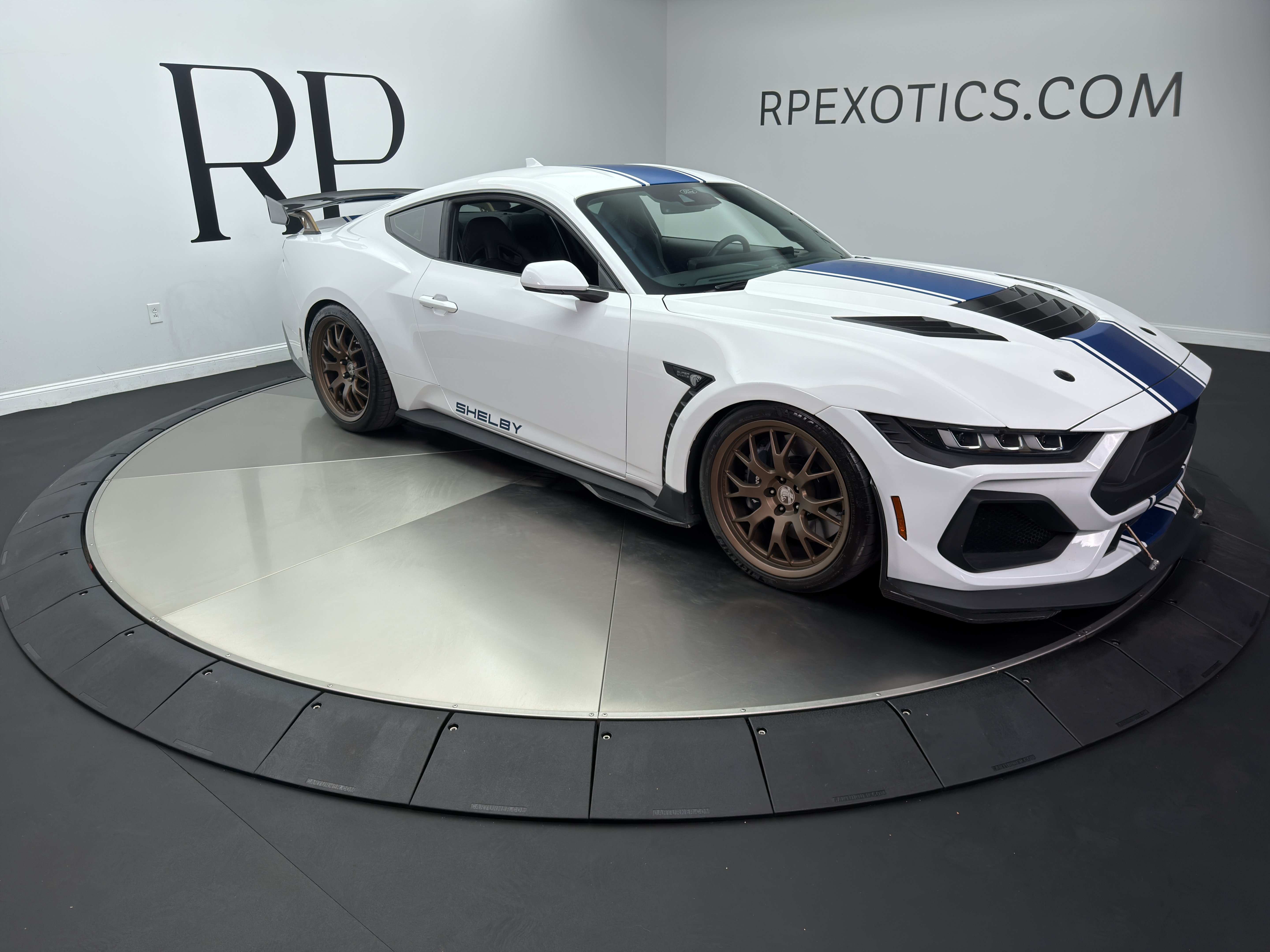 Used 2024 Ford Mustang GT Premium w/ GT Performance Package RWD image 8