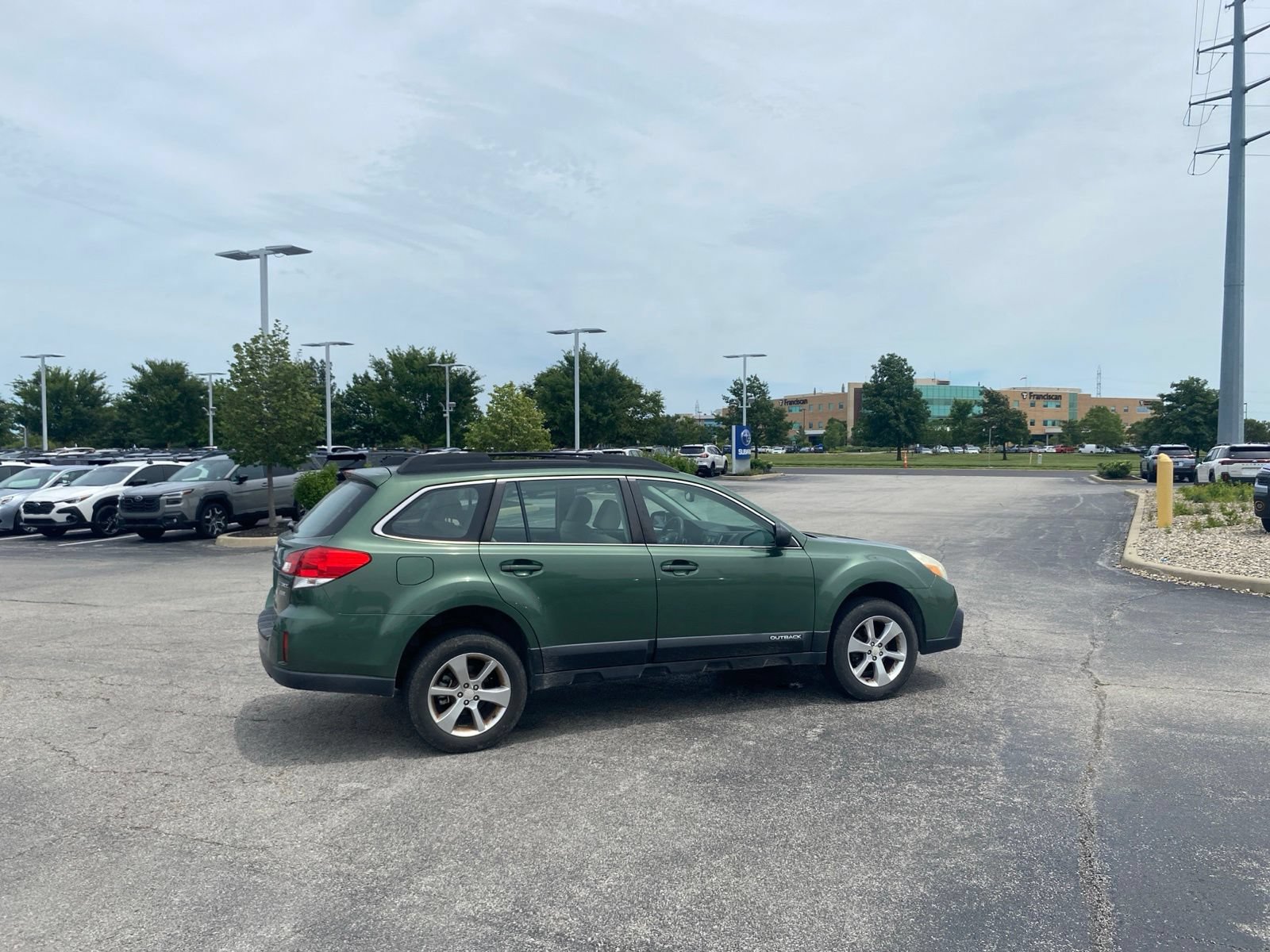 Used 2014 Subaru Outback 2.5i w/ Alloy Wheel Package AWD/4WD image 16