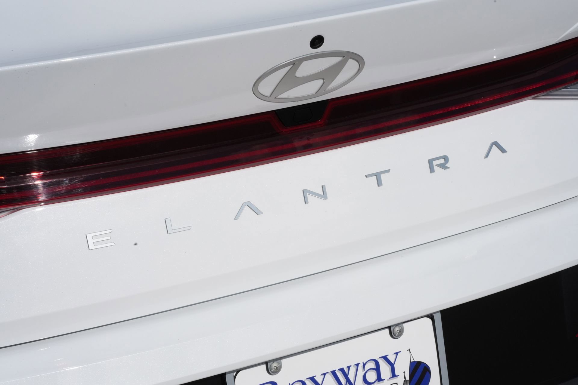 Used 2025 Hyundai Elantra SEL image 20