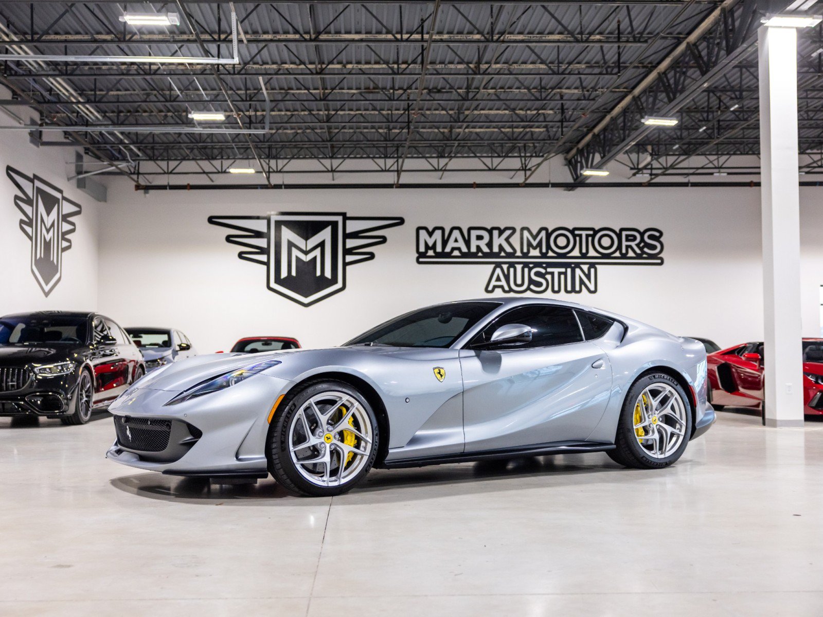 Used 2019 Ferrari 812 Superfast RWD image 1