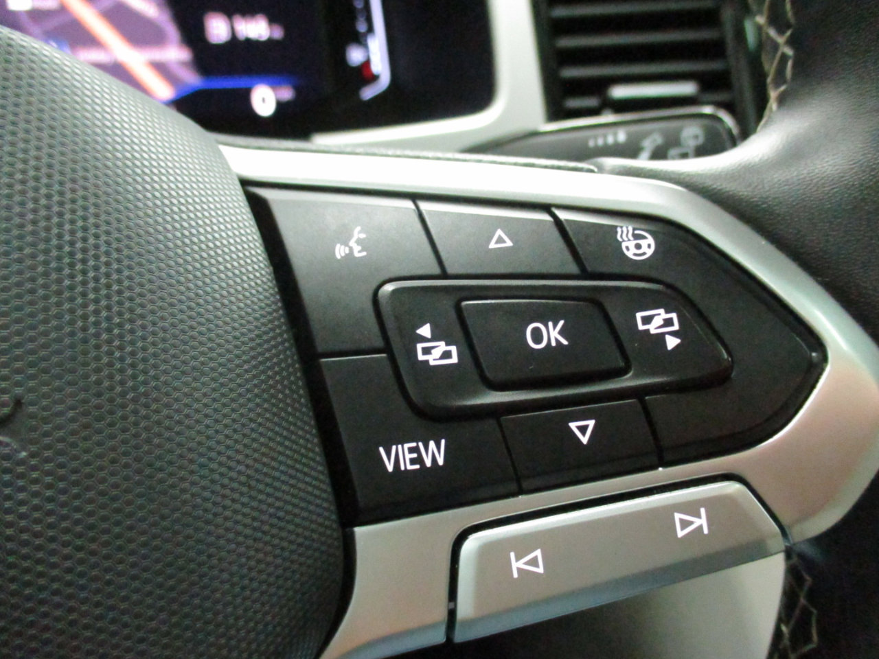 Used 2021 Volkswagen Atlas SEL Premium image 28