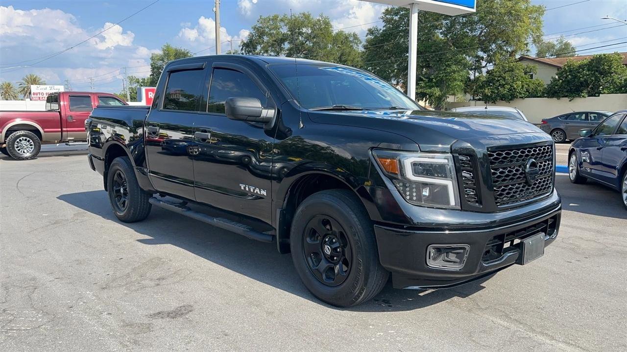Used 2017 Nissan Titan S AWD/4WD image 6