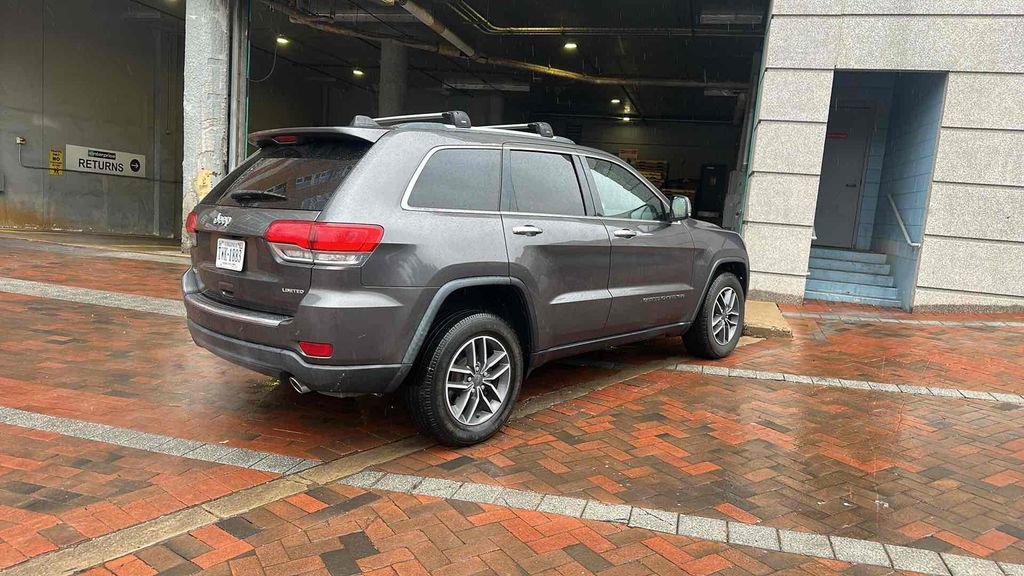 Used 2019 Jeep Grand Cherokee Limited image 3